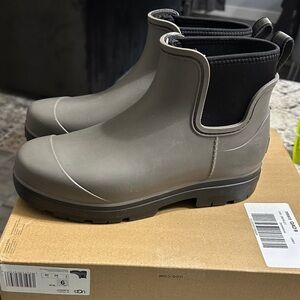 UGG Gray Ankle Boots with Black Accents